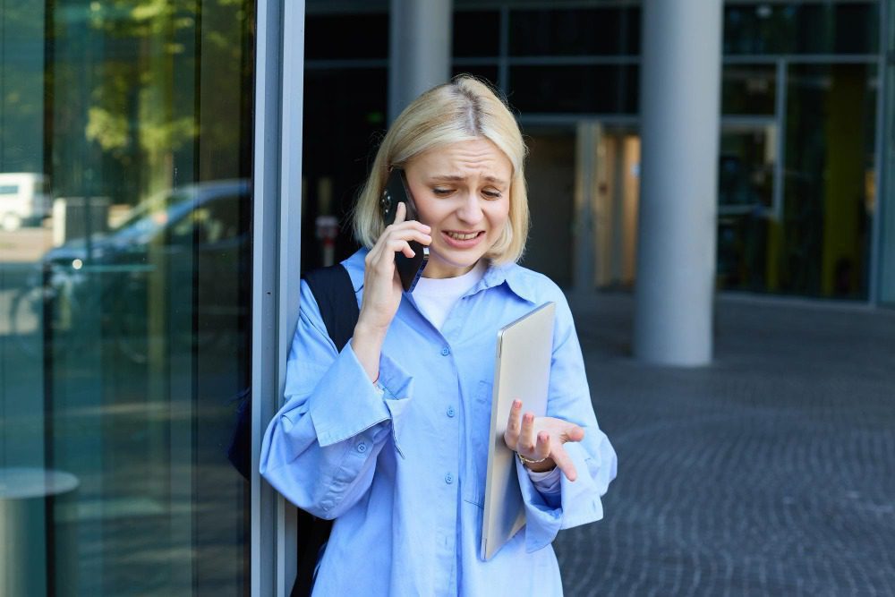 Коллекторы звонят по чужому долгу: что делать и куда жаловаться? 1 Коллекторы звонят по чужому долгу: что делать и куда жаловаться?