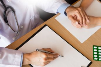 Завещание в больнице: как оформить, условия и порядок удостоверения 66 Завещание в больнице: как оформить, условия и порядок удостоверения