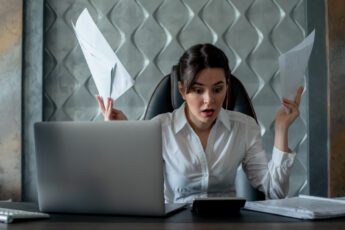 Блокировка счета в банке по 115-ФЗ: что это такое и как быть клиенту?