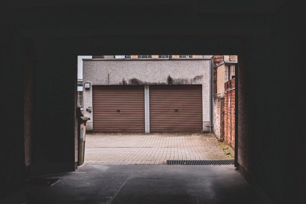 Продажа гаража в гаражном кооперативе: порядок, документы 2026