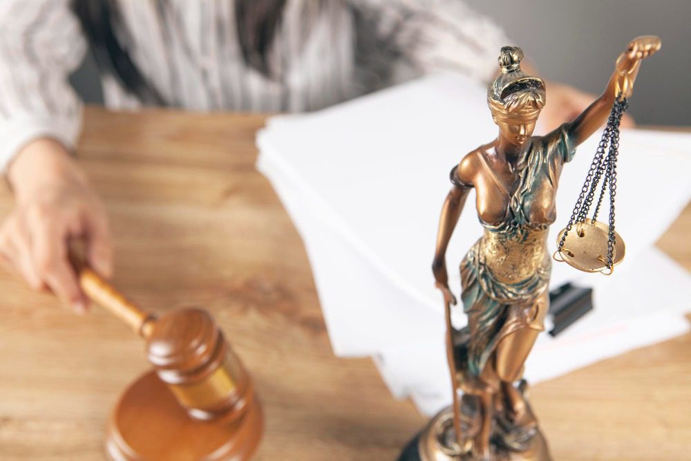 Увольнение сотрудника, призванного в армию - что говорит закон?