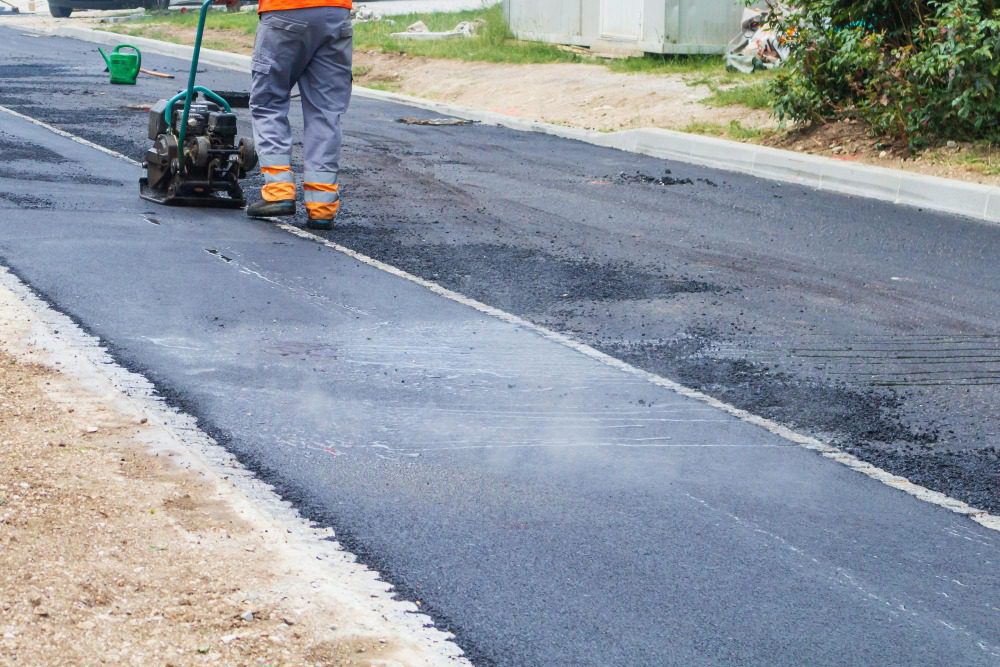 Как добиться от властей ремонта дороги в частном секторе?