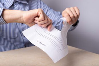 Как расторгнуть договор аренды земельного участка в одностороннем порядке?