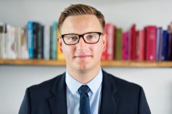 Может ли юрист оформиться самозанятым? 1 Как юристу зарегистрироваться в качестве самозанятого?