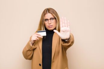 Как отказаться от страховки по кредиту после его получения?