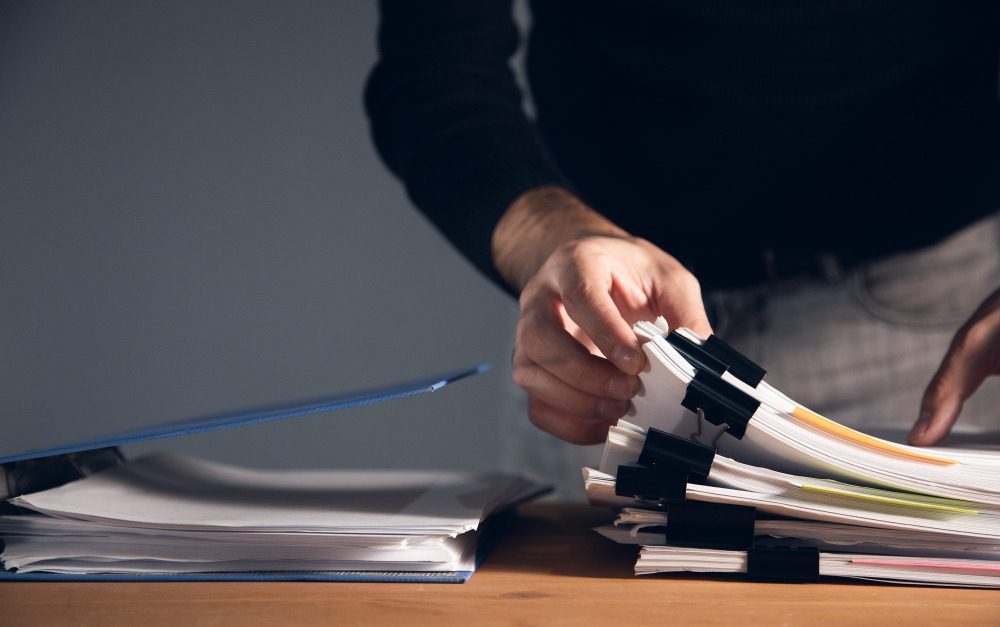 Увольнение при переезде в другой город: что говорит закон?