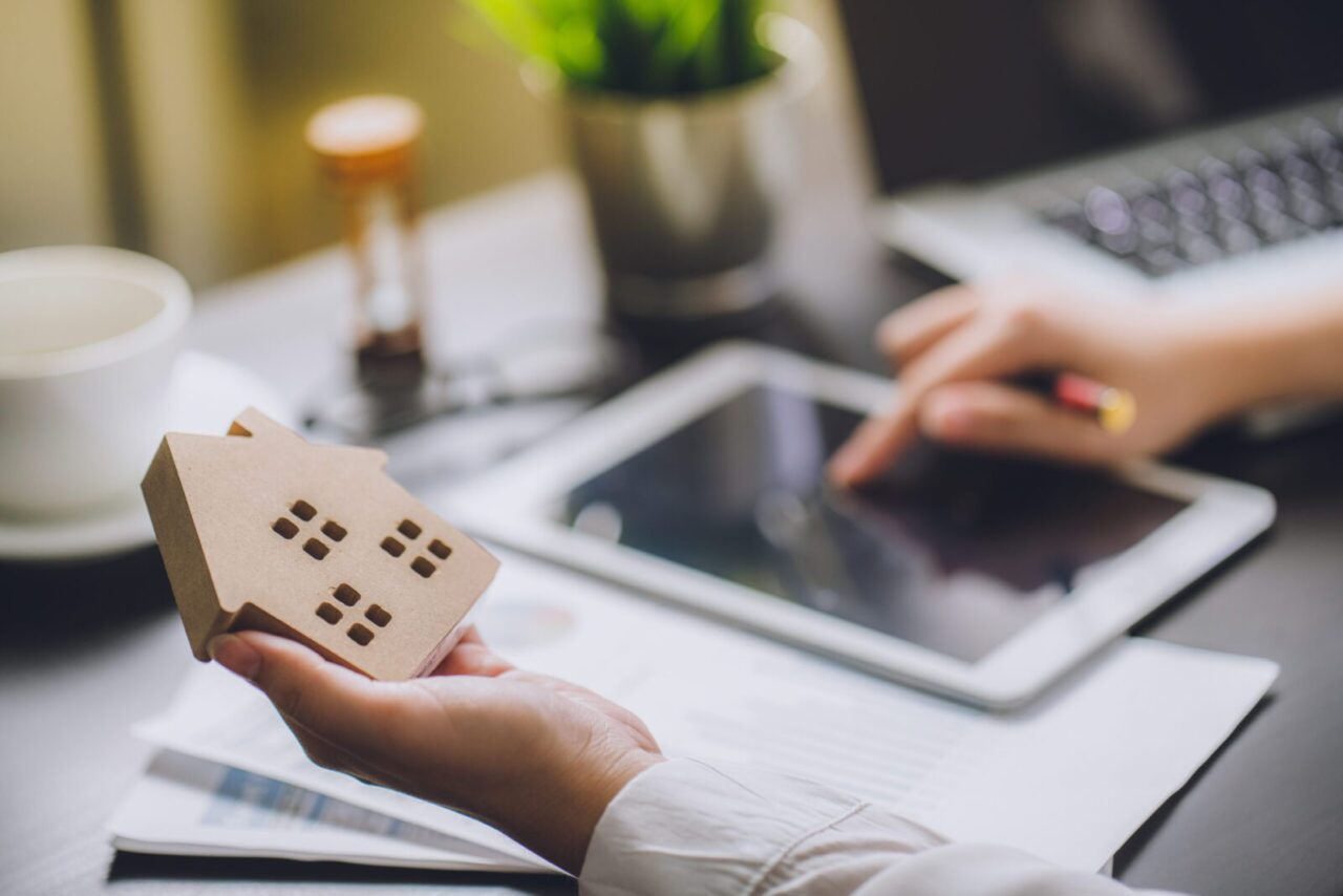 Как оформить в собственность квартиру в новостройке?